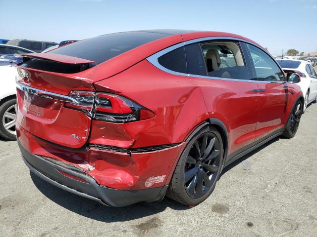 5YJXCBE21HF038300 - 2017 TESLA MODEL X RED photo 3