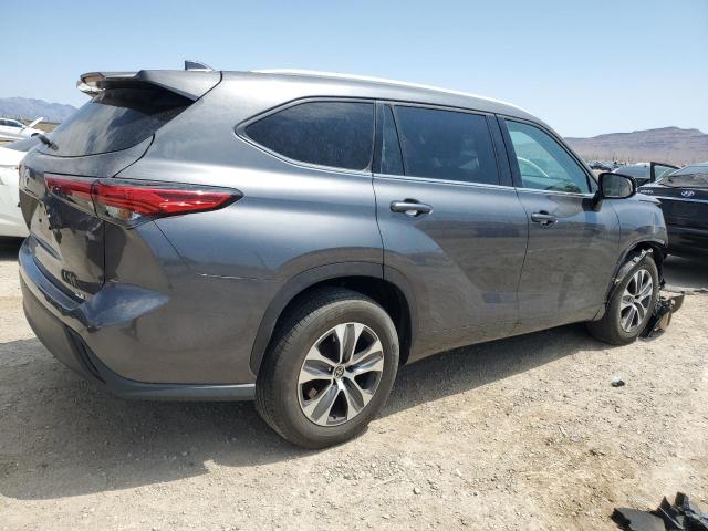 5TDGZRAH3NS124524 - 2022 TOYOTA HIGHLANDER XLE GRAY photo 3