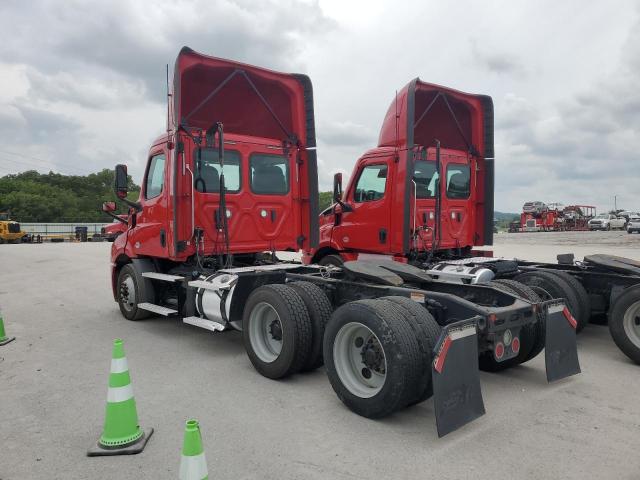 1FUJHTDVXLLLM5116 - 2020 FREIGHTLINER CASCADIA 1 RED photo 3