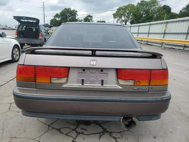 1HGCB7254PA013297 - 1993 HONDA ACCORD LX TAN photo 6