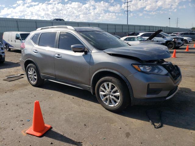 KNMAT2MV5JP592680 - 2018 NISSAN ROGUE S ნაცრისფერი ფოტო 4