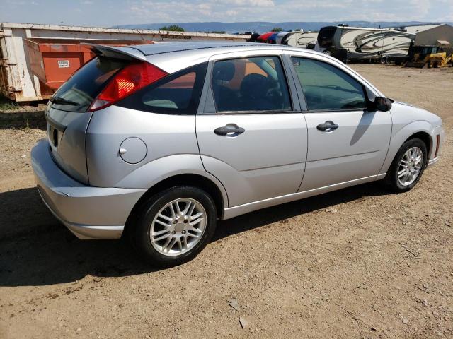 1FAHP37N97W158321 - 2007 FORD FOCUS ZX5 SILVER photo 3