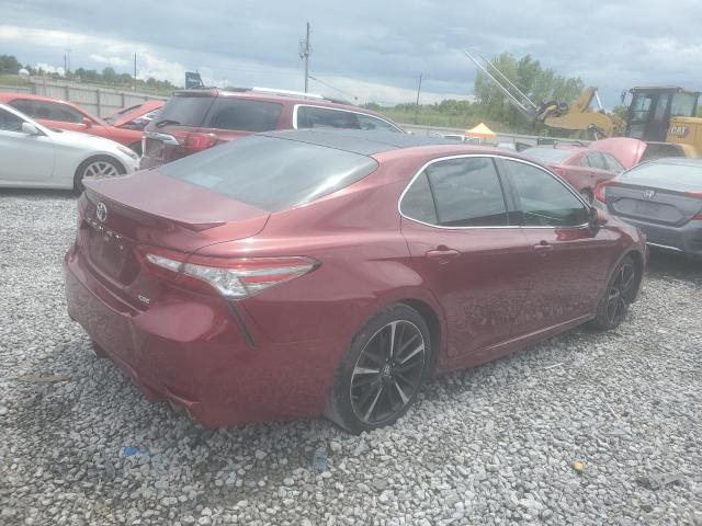 4T1B61HK2JU551538 - 2018 TOYOTA CAMRY XSE 红色 照片 3