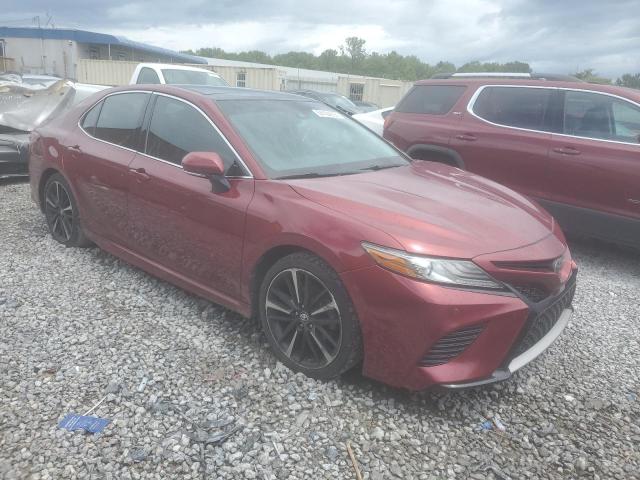4T1B61HK2JU551538 - 2018 TOYOTA CAMRY XSE 红色 照片 4
