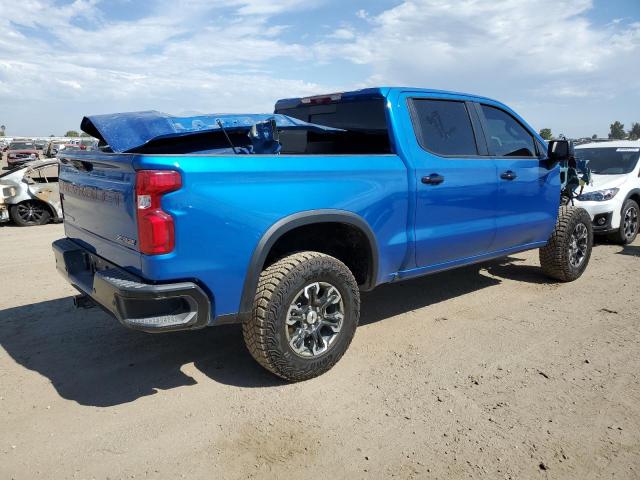 3GCUDHELXPG203409 - 2023 CHEVROLET SILVERADO K1500 ZR2 BLUE photo 3