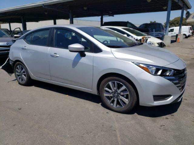 3N1CN8EV7PL863380 - 2023 NISSAN VERSA SV SILVER photo 4