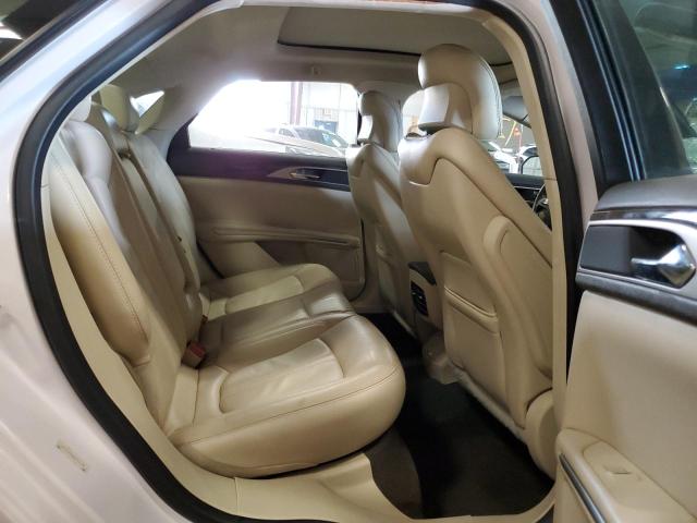3LN6L2G96DR803365 - 2013 LINCOLN MKZ WHITE photo 10
