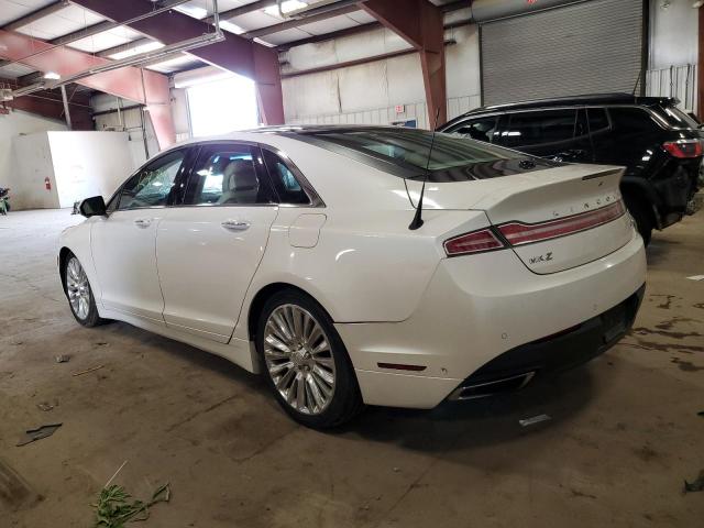 3LN6L2G96DR803365 - 2013 LINCOLN MKZ WHITE photo 2