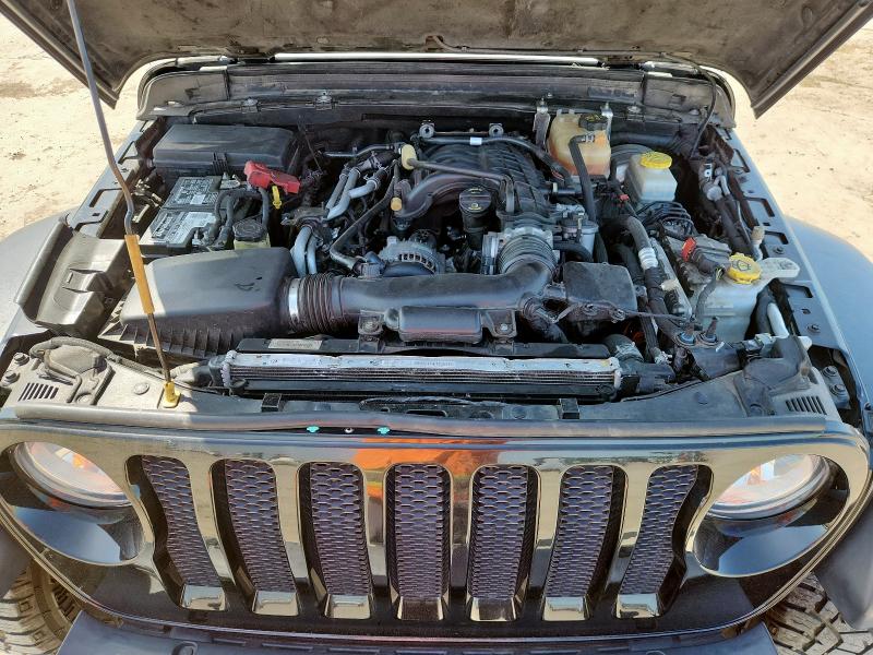 1C4HJXDG8JW164501 - 2018 JEEP WRANGLER UNLIMITED SPORT BLACK photo 11