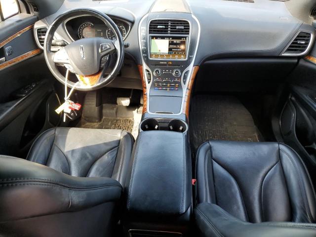 2LMPJ8LPXJBL18291 - 2018 LINCOLN MKX RESERVE Blanco foto 8