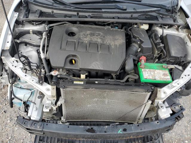 2T1BURHE1JC119863 - 2018 TOYOTA COROLLA L ვერცხლისფერი ფოტო 11