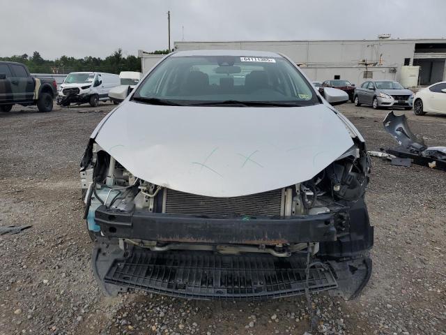 2T1BURHE1JC119863 - 2018 TOYOTA COROLLA L ვერცხლისფერი ფოტო 5