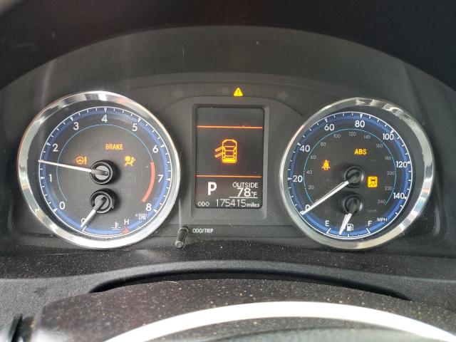 2T1BURHE1JC119863 - 2018 TOYOTA COROLLA L ვერცხლისფერი ფოტო 9