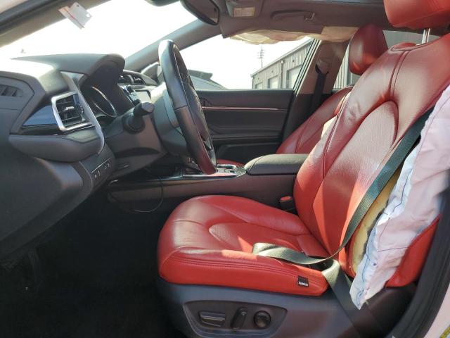 4T1B11HK8JU116067 - 2018 TOYOTA CAMRY L WHITE photo 7