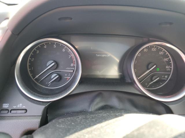 4T1B11HK8JU116067 - 2018 TOYOTA CAMRY L WHITE photo 9