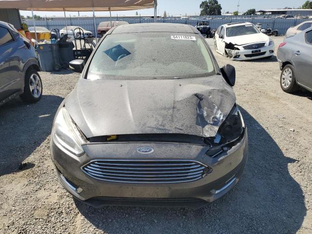 1FADP3J22HL214941 - 2017 FORD FOCUS TITANIUM GRAY photo 5