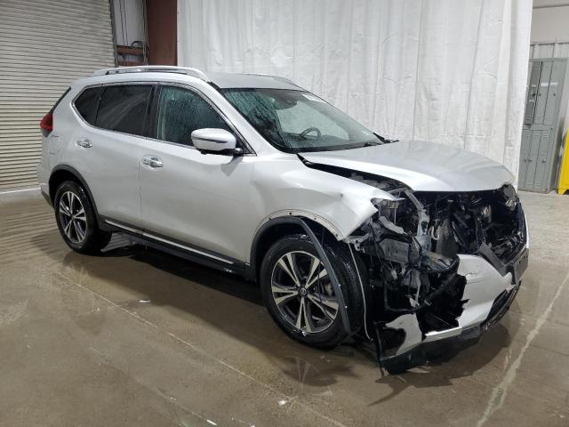 JN8AT2MVXJW319518 - 2018 NISSAN ROGUE S SILVER photo 4