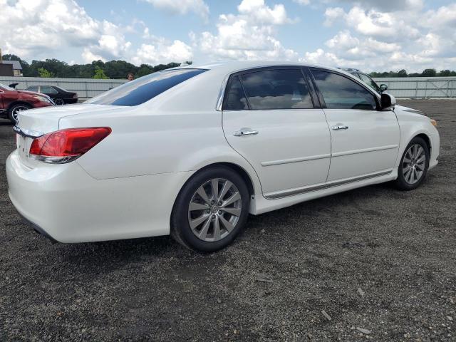 4T1BK3DB2BU412069 - 2011 TOYOTA AVALON BASE WHITE photo 3
