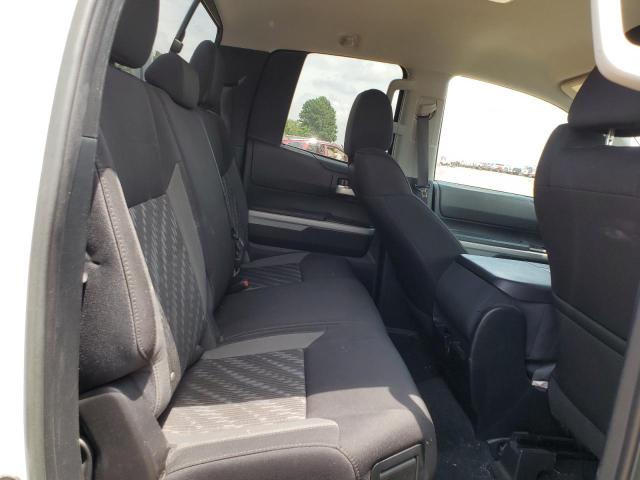 5TFUW5F11JX741201 - 2018 TOYOTA TUNDRA DOUBLE CAB SR/SR5 WHITE photo 10