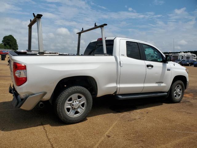 5TFUW5F11JX741201 - 2018 TOYOTA TUNDRA DOUBLE CAB SR/SR5 WHITE photo 3