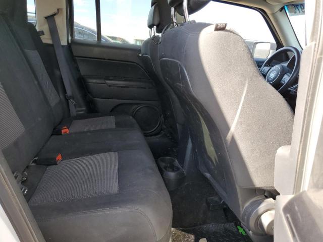 1C4NJRBB9FD249310 - 2015 JEEP PATRIOT SPORT WHITE photo 11