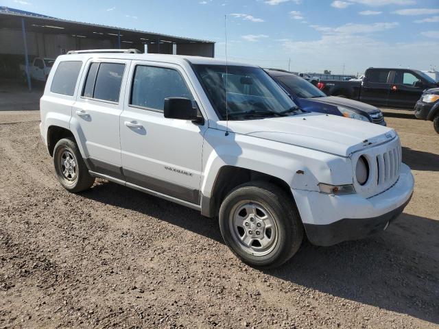 1C4NJRBB9FD249310 - 2015 JEEP PATRIOT SPORT WHITE photo 4