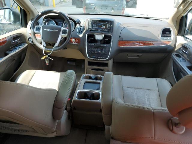 2C4RC1CG1FR618391 - 2015 CHRYSLER TOWN & COU TOURING L WHITE photo 8