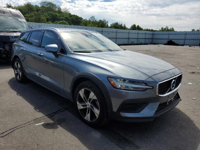 YV4102WKXL1042938 - 2020 VOLVO V60 CROSS T5 MOMENTUM GRAY photo 4