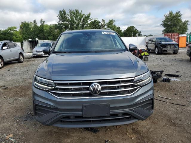 3VVMB7AX9RM053081 - 2024 VOLKSWAGEN TIGUAN SE GRAY photo 5