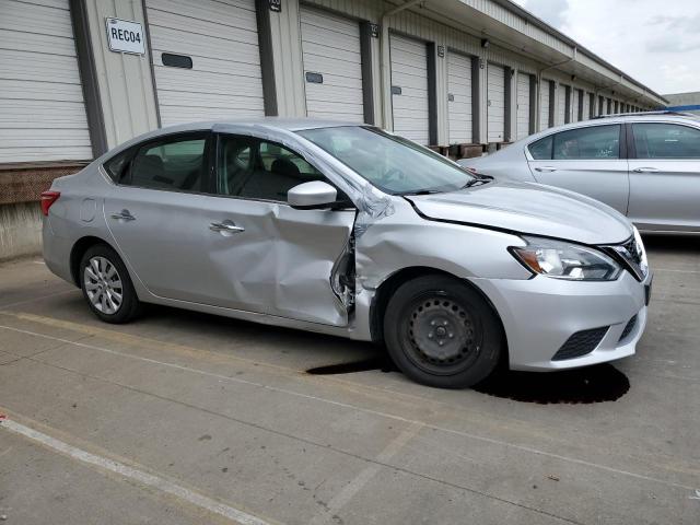 3N1AB7AP3KY310853 - 2019 NISSAN SENTRA S 银色 照片 4