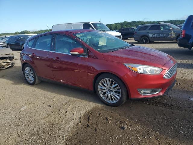 1FADP3N21HL272422 - 2017 FORD FOCUS TITANIUM RED photo 4