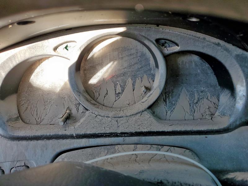 JTEHF21A610010341 - 2001 TOYOTA HIGHLANDER GREEN photo 9