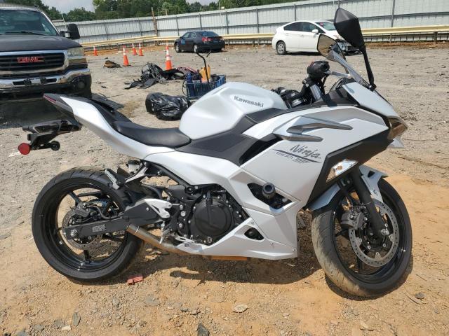 ML5EXGG16SDA41847 - 2025 KAWASAKI EX500, GRAY - price history