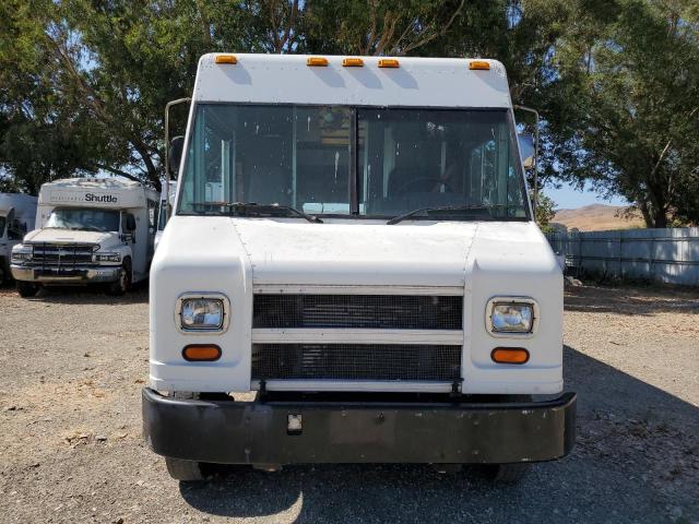 4UZA4FF47WC991013 - 1998 FREIGHTLINER CHASSIS M LINE WALK-IN VAN WHITE photo 5
