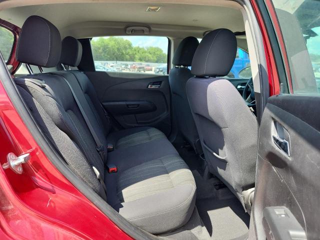 1G1JC6SH2F4114593 - 2015 CHEVROLET SONIC LT წითელი ფოტო 10