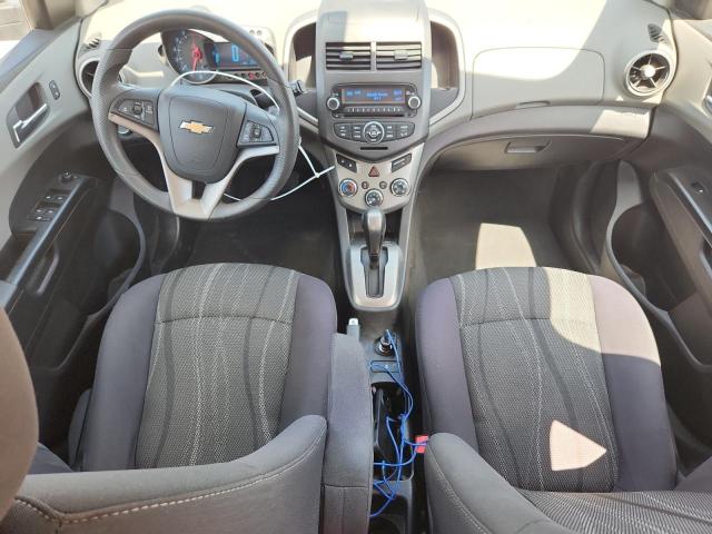 1G1JC6SH2F4114593 - 2015 CHEVROLET SONIC LT წითელი ფოტო 8