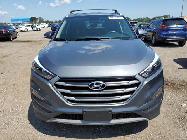 KM8J33AL2JU748440 - 2018 HYUNDAI TUCSON SPORT GRAY photo 5