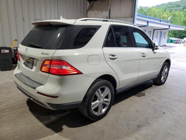 4JGDA5HB5CA022569 - 2012 MERCEDES-BENZ ML 350 4MATIC WHITE photo 3