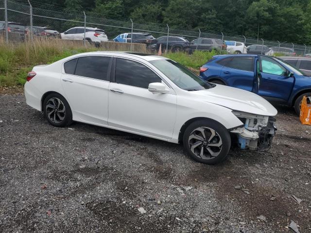 1HGCR2F74HA110849 - 2017 HONDA ACCORD EX WHITE photo 4