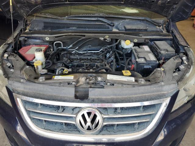 2C4RVABGXCR321367 - 2012 VOLKSWAGEN ROUTAN SE BLUE photo 11