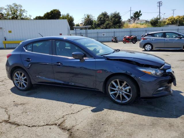 3MZBN1L35JM254532 - 2018 MAZDA 3 TOURING BLUE photo 4