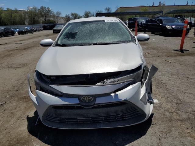 5YFB4MDE4RP165529 - 2024 TOYOTA COROLLA LE SILVER photo 5