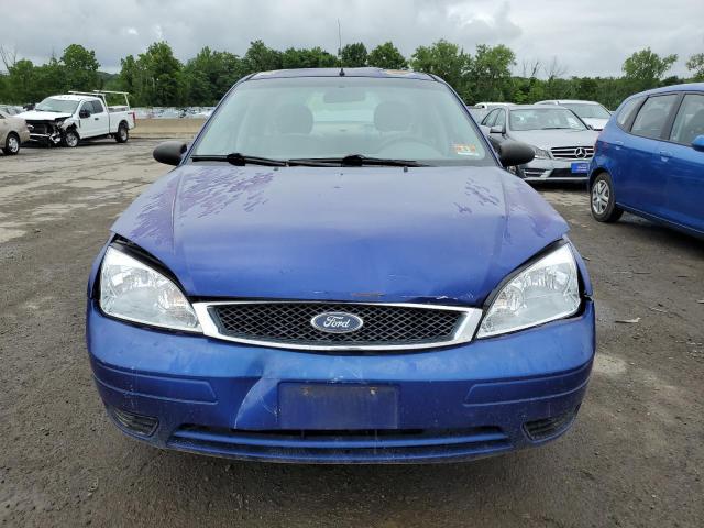 1FAFP34NX5W183477 - 2005 FORD FOCUS ZX4 BLUE photo 5