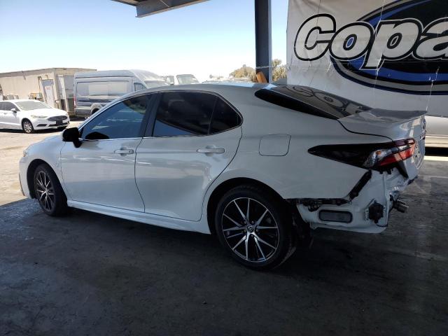 4T1T11AK6PU828231 - 2023 TOYOTA CAMRY SE NIGHT SHADE WHITE photo 2