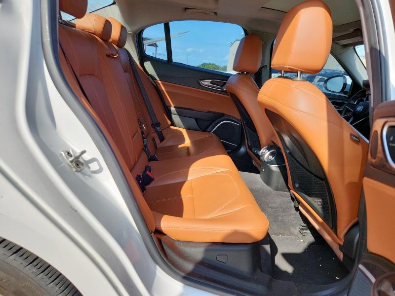 ZARFAMAN3K7616431 - 2019 ALFA ROMEO GIULIA WHITE photo 10