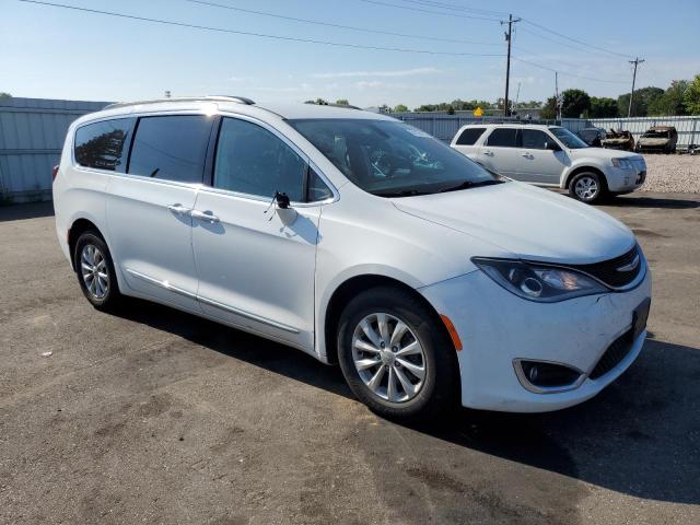 2C4RC1BG5HR520114 - 2017 CHRYSLER PACIFICA TOURING L WHITE photo 4