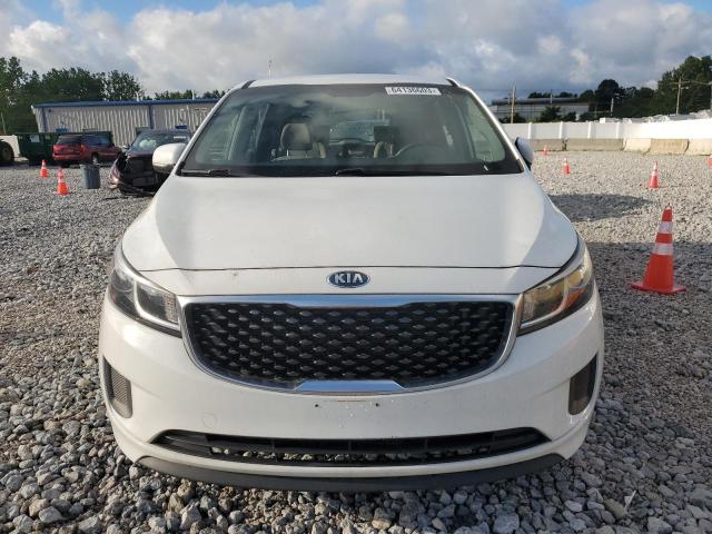 KNDMA5C13F6015629 - 2015 KIA SEDONA L WHITE photo 5