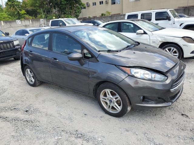 3FADP4EJ1JM145249 - 2018 FORD FIESTA SE GRAY photo 4