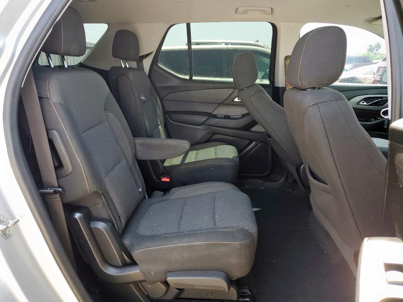 1GNERGKW3KJ219416 - 2019 CHEVROLET TRAVERSE LT Gümüş fotoğraf 11