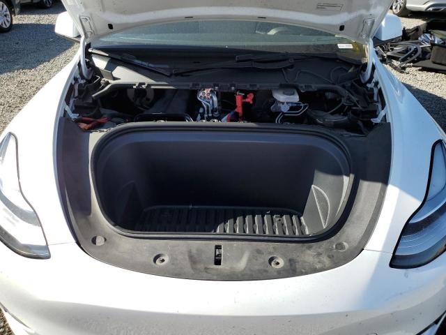7SAYGDEE7PA079382 - 2023 TESLA MODEL Y Ақ фото 12